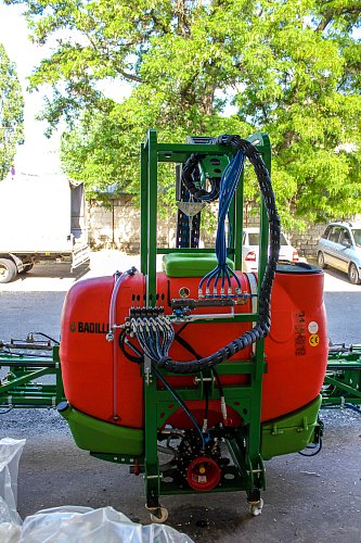 Опрыскиватель навесной ULTRA PLUS 1000 (BADILLI)