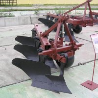 Плуг трехкорпусный навесной ПЛН 3-35